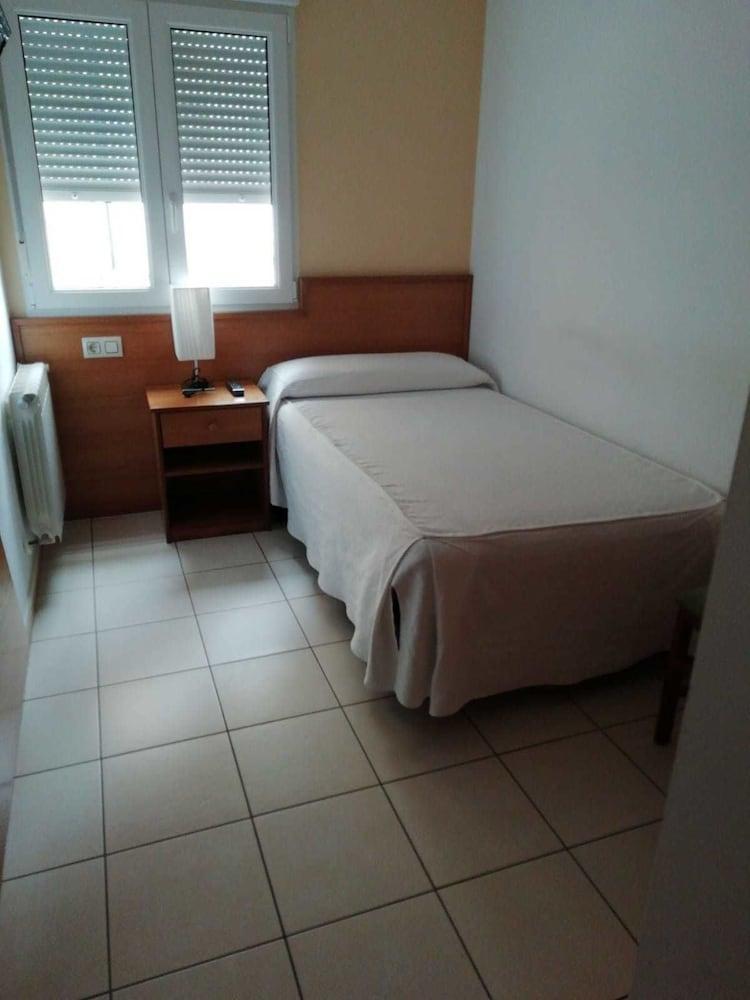 Pension Residencia Caola Артейхо Экстерьер фото