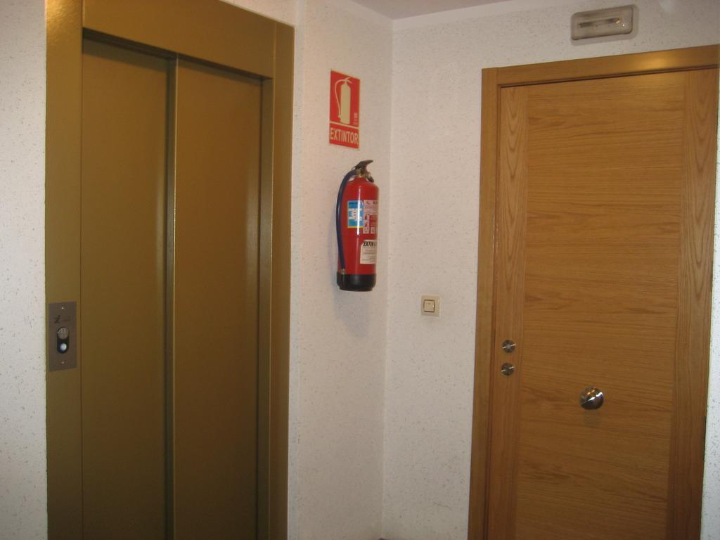 Pension Residencia Caola Артейхо Экстерьер фото